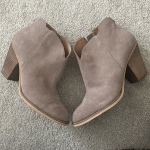SUSINA ankle booties